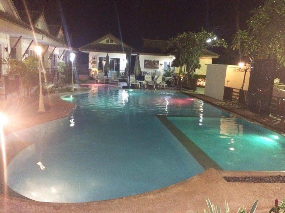 Charm Resort Cha-Am Bagian luar foto