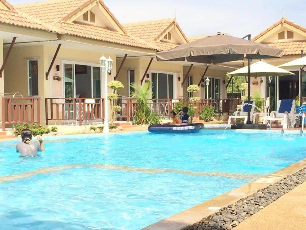 Charm Resort Cha-Am Bagian luar foto